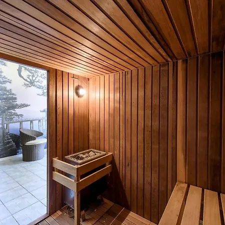 Dans L'aile Du Chateau 130m2 6 Personnes Carcassonne